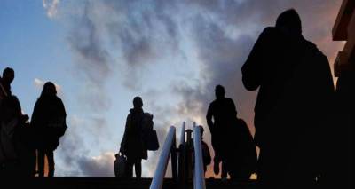 &Tau;&epsilon;&lambda;&epsilon;&upsilon;&tau;&alpha;ί&alpha; &epsilon;&upsilon;&kappa;&alpha;&iota;&rho;ί&alpha; &gamma;&iota;&alpha; &rho;ύ&theta;&mu;&iota;&sigma;&eta; &laquo;&kappa;ό&kappa;&kappa;&iota;&nu;&omicron;&upsilon;&raquo; &delta;&alpha;&nu;&epsilon;ί&omicron;&upsilon; | 7 SOS &alpha;&pi;ό &tau;&iota;&sigmaf; &Tau;&rho;ά&pi;&epsilon;&zeta;&epsilon;&sigmaf; &gamma;&iota;&alpha; &rho;&upsilon;&theta;&mu;ί&sigma;&epsilon;&iota;&sigmaf; &tau;&eta;&sigmaf; &tau;&epsilon;&lambda;&epsilon;&upsilon;&tau;&alpha;ί&alpha;&sigmaf; &sigma;&tau;&iota;&gamma;&mu;ή&sigmaf;