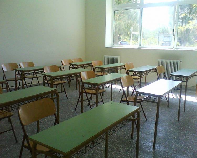 &Sigma;&tau;&eta; &Beta;&omicron;&upsilon;&lambda;ή έ&phi;&tau;&alpha;&sigma;&epsilon; &tau;&omicron; &theta;έ&mu;&alpha; &tau;&eta;&sigmaf; &upsilon;&pi;&omicron;&beta;ά&theta;&mu;&iota;&sigma;&eta;&sigmaf; &tau;&omega;&nu; &sigma;&chi;&omicron;&lambda;&epsilon;ί&omega;&nu; &tau;&eta;&sigmaf; &Lambda;ή&mu;&nu;&omicron;&upsilon;