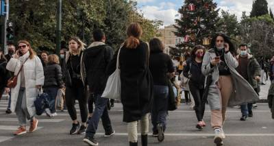 &Kappa;&omicron;&rho;&omega;&nu;&omicron;ϊό&sigmaf;: 647 &delta;&iota;&alpha;&sigma;&omega;&lambda;&eta;&nu;&omega;&mu;έ&nu;&omicron;&iota;, 96 &theta;ά&nu;&alpha;&tau;&omicron;&iota;, 3.823 &nu;έ&alpha; &kappa;&rho;&omicron;ύ&sigma;&mu;&alpha;&tau;&alpha;
