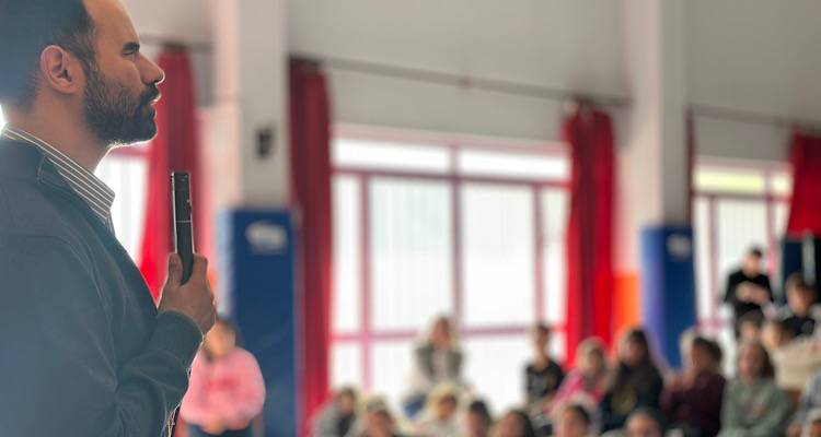 &laquo;&Delta;&epsilon;&sigmaf; &tau;&eta; &Zeta;&omega;ή &Mu;&epsilon; Ά&lambda;&lambda;&alpha; &Mu;ά&tau;&iota;&alpha;&raquo;: &Beta;&iota;&omega;&mu;&alpha;&tau;&iota;&kappa;ό &pi;&rho;ό&gamma;&rho;&alpha;&mu;&mu;&alpha; &epsilon;&xi;&omicron;&iota;&kappa;&epsilon;ί&omega;&sigma;&eta;&sigmaf; &mu;&epsilon; &tau;&eta;&nu; &alpha;&nu;&alpha;&pi;&eta;&rho;ί&alpha; &sigma;&epsilon; &sigma;&chi;&omicron;&lambda;&iota;&kappa;έ&sigmaf; &mu;&omicron;&nu;ά&delta;&epsilon;&sigmaf; &tau;&eta;&sigmaf; &Lambda;ή&mu;&nu;&omicron;&upsilon;