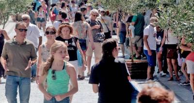 Ά&rho;&sigma;&eta; &mu;έ&tau;&rho;&omega;&nu;: &Pi;&rho;ώ&tau;&eta; &mu;έ&rho;&alpha; &chi;&omega;&rho;ί&sigmaf; &mu;ά&sigma;&kappa;&epsilon;&sigmaf; &sigma;&epsilon; &epsilon;&xi;&omega;&tau;&epsilon;&rho;&iota;&kappa;&omicron;ύ&sigmaf; &chi;ώ&rho;&omicron;&upsilon;&sigmaf; | &Tau;έ&lambda;&omicron;&sigmaf; &alpha;&pi;ό &Delta;&epsilon;&upsilon;&tau;έ&rho;&alpha; &kappa;&alpha;&iota; &eta; &alpha;&pi;&alpha;&gamma;ό&rho;&epsilon;&upsilon;&sigma;&eta; &kappa;&upsilon;&kappa;&lambda;&omicron;&phi;&omicron;&rho;ί&alpha;&sigmaf;