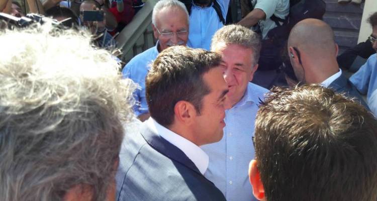 &Sigma;&tau;&alpha; &Chi;&alpha;&nu;&iota;ά &omicron; &Tau;&sigma;ί&pi;&rho;&alpha;&sigmaf; | &laquo;&Gamma;&lambda;&upsilon;&kappa;&omicron;&kappa;&omicron;&iota;&tau;ά&zeta;&epsilon;&iota;&raquo; &tau;&omicron;&nu; &Alpha;&rho;&nu;&alpha;&omicron;&upsilon;&tau;ά&kappa;&eta; &gamma;&iota;&alpha; &tau;&eta;&nu; &Pi;&epsilon;&rho;&iota;&phi;έ&rho;&epsilon;&iota;&alpha; &Kappa;&rho;ή&tau;&eta;&sigmaf;