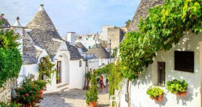 &Mu;ί&alpha; &mu;&iota;&kappa;&rho;ή &gamma;&omicron;&upsilon;&sigma;&tau;ό&zeta;&iota;&kappa;&eta; &iota;&tau;&alpha;&lambda;&iota;&kappa;ή &pi;ό&lambda;&eta; &delta;ί&nu;&epsilon;&iota; &mu;έ&chi;&rho;&iota; &kappa;&alpha;&iota; 2.000 &epsilon;&upsilon;&rho;ώ &sigma;&epsilon; ό&pi;&omicron;&iota;&omicron;&nu; &theta;έ&lambda;&epsilon;&iota; &nu;&alpha; &epsilon;&gamma;&kappa;&alpha;&tau;&alpha;&sigma;&tau;&alpha;&theta;&epsilon;ί &epsilon;&kappa;&epsilon;ί (photos)