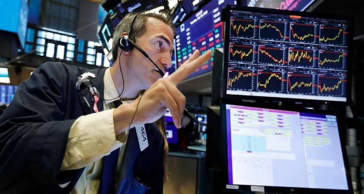 Bloomberg για 30ετές ομόλογο: Πλήρης επιστροφή της Ελλάδας στις αγορές μετά την κρίση του 2008