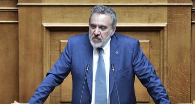&Tau;&eta;&nu; &pi;&alpha;&rho;&alpha;ί&tau;&eta;&sigma;ή &tau;&omicron;&upsilon; &alpha;&pi;ό &beta;&omicron;&upsilon;&lambda;&epsilon;&upsilon;&tau;ή&sigmaf; &Epsilon;&pi;&iota;&kappa;&rho;&alpha;&tau;&epsilon;ί&alpha;&sigmaf; &tau;&omicron;&upsilon; &Sigma;&Upsilon;&Rho;&Iota;&Zeta;&Alpha; &upsilon;&pi;έ&beta;&alpha;&lambda;&epsilon; &omicron; Ό&theta;&omega;&nu;&alpha;&sigmaf; &Eta;&lambda;&iota;ό&pi;&omicron;&upsilon;&lambda;&omicron;&sigmaf;, &zeta;&eta;&tau;ώ&nu;&tau;&alpha;&sigmaf; &nu;&alpha; &delta;&omicron;&theta;&epsilon;ί &eta; έ&delta;&rho;&alpha; &sigma;&tau;&omicron;&nu; &Sigma;&tau;έ&phi;&alpha;&nu;&omicron; &Kappa;&alpha;&sigma;&sigma;&epsilon;&lambda;ά&kappa;&eta;.