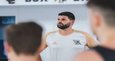 &Alpha;&rho;&chi;ί&zeta;&epsilon;&iota; &eta; &gamma;&iota;&omicron;&rho;&tau;ή &tau;&omicron;&upsilon; &mu;&pi;ά&sigma;&kappa;&epsilon;&tau; &sigma;&tau;&eta; &Lambda;ή&mu;&nu;&omicron;...