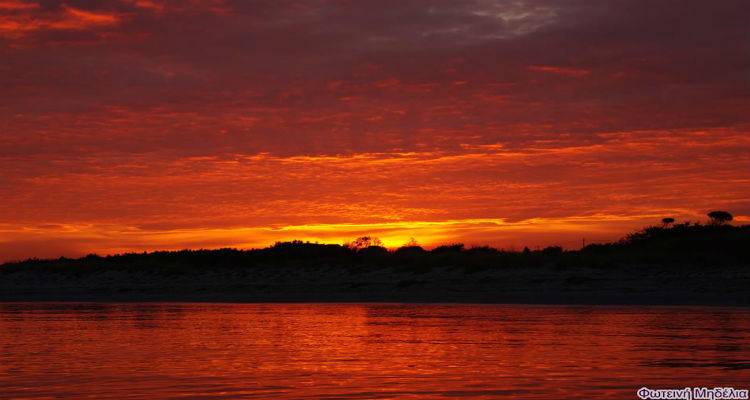 Όταν ο ουρανός της Λήμνου πήρε φωτιά... (photos)