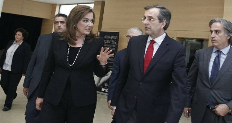 &Omicron; &Sigma;&alpha;&mu;&alpha;&rho;ά&sigmaf; &pi;έ&tau;&alpha;&xi;&epsilon; &tau;&omicron; &gamma;ά&nu;&tau;&iota;, &eta; &Nu;&tau;ό&rho;&alpha; &tau;&omicron; &sigma;ή&kappa;&omega;&sigma;&epsilon;