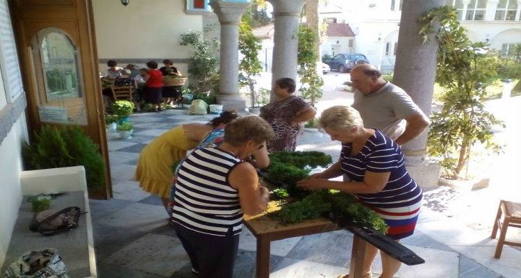 Εορτή της Υψώσεως του Τιμίου Σταυρού στον Ιερό Ναό Αγίας Τριάδας στη Μύρινα (photos)