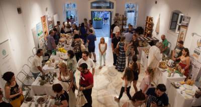 Lemnos Philema: &Tau;&omicron; &Phi;&epsilon;&sigma;&tau;&iota;&beta;ά&lambda; &Gamma;&alpha;&sigma;&tau;&rho;&omicron;&nu;&omicron;&mu;ί&alpha;&sigmaf; &amp; &Omicron;ί&nu;&omicron;&upsilon; &tau;&eta;&sigmaf; &Lambda;ή&mu;&nu;&omicron;&upsilon; έ&rho;&chi;&epsilon;&tau;&alpha;&iota; &gamma;&iota;&alpha; 3&eta; &chi;&rho;&omicron;&nu;&iota;ά!