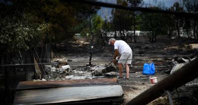 &Chi;ά&omicron;&sigmaf; &sigma;&tau;&alpha; &kappa;&alpha;&mu;&mu;έ&nu;&alpha; - &Mu;&alpha;&kappa;&rho;&alpha;ί&nu;&epsilon;&iota; &omicron; &kappa;&alpha;&tau;ά&lambda;&omicron;&gamma;&omicron;&sigmaf; &tau;&omega;&nu; &theta;&upsilon;&mu;ά&tau;&omega;&nu;: 77 &omicron;&iota; &nu;&epsilon;&kappa;&rho;&omicron;ί, 187 &omicron;&iota; &tau;&rho;&alpha;&upsilon;&mu;&alpha;&tau;ί&epsilon;&sigmaf;, &delta;&epsilon;&kappa;ά&delta;&epsilon;&sigmaf; &omicron;&iota; &alpha;&gamma;&nu;&omicron;&omicron;ύ&mu;&epsilon;&nu;&omicron;&iota;