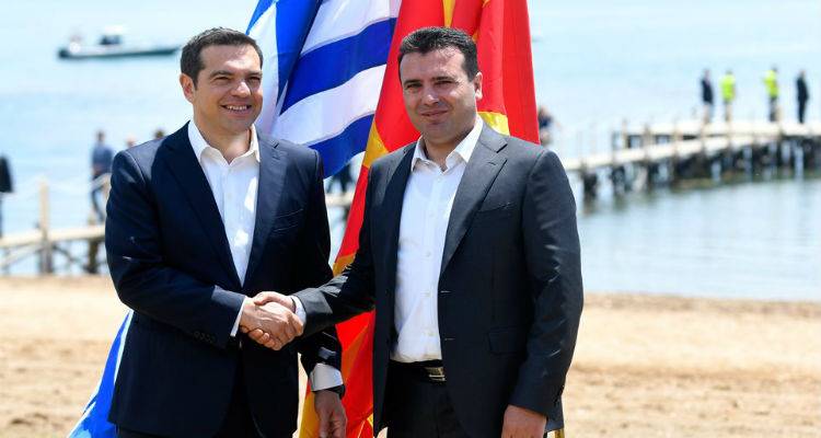 &Sigma;&kappa;&omicron;&pi;&iota;&alpha;&nu;ό: &Alpha;&pi;ό &tau;&omicron;&nu; &Tau;&sigma;ί&pi;&rho;&alpha; &sigma;&tau;&omicron;&nu; &Zeta;ά&epsilon;&phi; &kappa;&alpha;&iota; &tau;&omicron; &mu;&upsilon;&sigma;&tau;ή&rho;&iota;&omicron; &mu;&epsilon; &tau;&omicron;&upsilon;&sigmaf; &rho;&omega;&sigma;ό&phi;&iota;&lambda;&omicron;&upsilon;&sigmaf; &epsilon;&pi;&iota;&chi;&epsilon;&iota;&rho;&eta;&mu;&alpha;&tau;ί&epsilon;&sigmaf;