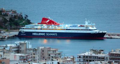 &Lambda;&iota;&mu;ά&nu;&iota; &Kappa;&alpha;&beta;ά&lambda;&alpha;&sigmaf; &laquo;&Alpha;&pi;ό&sigma;&tau;&omicron;&lambda;&omicron;&sigmaf; &Pi;&alpha;ύ&lambda;&omicron;&sigmaf;&raquo;, &eta; &nu;έ&alpha; &theta;&alpha;&lambda;ά&sigma;&sigma;&iota;&alpha; &pi;ύ&lambda;&eta; &tau;&omega;&nu; &Beta;&alpha;&lambda;&kappa;&alpha;&nu;ί&omega;&nu;: &Tau;&omicron; &laquo;&lambda;έ&nu;&epsilon;&raquo; &kappa;&alpha;&iota; &omicron;&iota; &alpha;&rho;&iota;&theta;&mu;&omicron;ί (&pi;ί&nu;&alpha;&kappa;&epsilon;&sigmaf;)