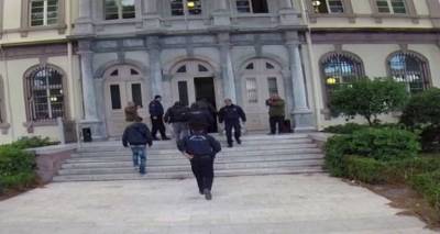 &Epsilon;&lambda;&epsilon;&upsilon;&theta;&epsilon;&rho;ί&omicron;&upsilon;: &laquo;Έ&phi;&epsilon;&sigma;&eta; ά&sigma;&kappa;&eta;&sigma;&alpha;&nu; &omicron;&iota; &kappa;&alpha;&tau;&eta;&gamma;&omicron;&rho;&omicron;ύ&mu;&epsilon;&nu;&omicron;&iota;, ό&chi;&iota; &omicron; &Epsilon;&iota;&sigma;&alpha;&gamma;&gamma;&epsilon;&lambda;έ&alpha;&sigmaf;&raquo; (mp3)