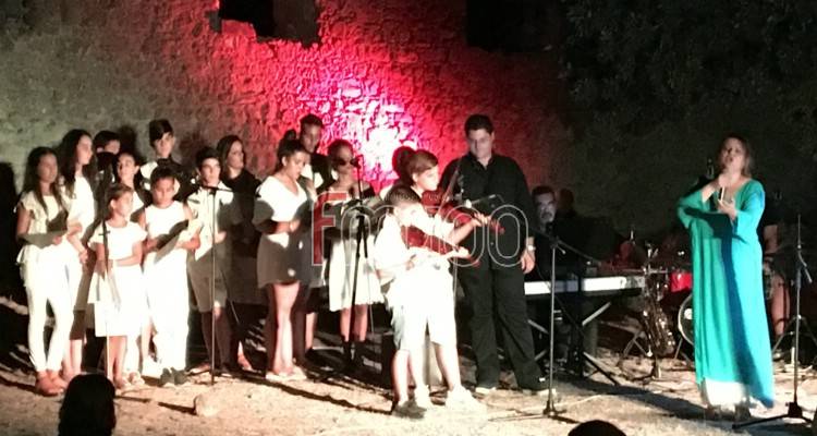 &Omega;&delta;&epsilon;ί&omicron; &Lambda;ή&mu;&nu;&omicron;&upsilon; &kappa;&alpha;&iota; &Mu;&alpha;&rho;ί&alpha; &Sigma;&omicron;&upsilon;&lambda;&tau;ά&tau;&omicron;&upsilon; &tau;&alpha;&xi;ί&delta;&epsilon;&psi;&alpha;&nu; &tau;&omicron; &kappa;&omicron;&iota;&nu;ό &sigma;&tau;&eta;&nu; &laquo;&Epsilon;&lambda;&lambda;ά&delta;&alpha; &tau;&omicron;&upsilon; &Mu;ί&kappa;&eta;&raquo; (photos &amp; video)