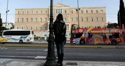 &Tau;&omicron;&upsilon;&lambda;ά&chi;&iota;&sigma;&tau;&omicron;&nu; 10 &alpha;&kappa;ό&mu;&alpha; &chi;&rho;ό&nu;&iota;&alpha; &kappa;&rho;ί&sigma;&eta;&sigmaf; &sigma;&tau;&eta;&nu; &Epsilon;&lambda;&lambda;ά&delta;&alpha; &pi;&rho;&omicron;&beta;&lambda;έ&pi;&omicron;&upsilon;&nu; &omicron;&iota; &Gamma;&epsilon;&rho;&mu;&alpha;&nu;&omicron;ί