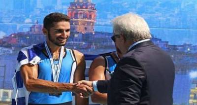 &Sigma;&tau;&omicron; 2&omicron; &pi;&rho;&omicron;&pi;&omicron;&nu;&eta;&tau;&iota;&kappa;ό &kappa;&omicron;&iota;&nu;ό&beta;&iota;&omicron; &tau;&omicron;&upsilon; &Sigma;&chi;&omicron;&iota;&nu;&iota;ά &omicron; &Chi;ά&rho;&eta;&sigmaf; &Nu;&tau;&iota;&nu;&epsilon;&nu;ή&sigmaf; &tau;&omicron;&upsilon; &Nu;&Omicron;&Lambda;