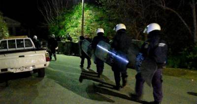 &Beta;ί&nu;&tau;&epsilon;&omicron;: &Omicron;&lambda;&omicron;&nu;ύ&kappa;&tau;&iota;&epsilon;&sigmaf; &sigma;&upsilon;&mu;&pi;&lambda;&omicron;&kappa;έ&sigmaf; &mu;&epsilon;&tau;&alpha;&nu;&alpha;&sigma;&tau;ώ&nu; &sigma;&tau;&eta; &Chi;ί&omicron;