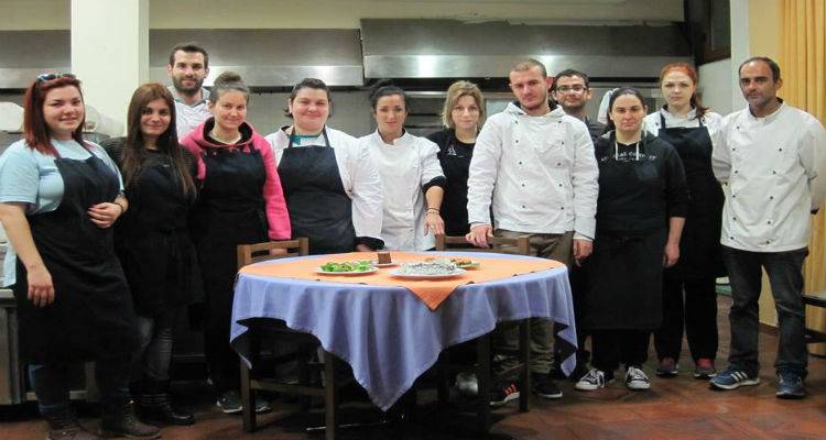 &Tau;&omicron; &Iota;&Epsilon;&Kappa; &Lambda;ή&mu;&nu;&omicron;&upsilon; &alpha;&rho;&omega;&gamma;ό&sigmaf; &sigma;&tau;&eta;&nu; &pi;&rho;&omicron;&sigma;&pi;ά&theta;&epsilon;&iota;&alpha; &tau;&omicron;&upsilon; &Epsilon;&mu;&pi;&omicron;&rho;&iota;&kappa;&omicron;ύ &Sigma;&upsilon;&lambda;&lambda;ό&gamma;&omicron;&upsilon; &gamma;&iota;&alpha; &alpha;&nu;ά&delta;&epsilon;&iota;&xi;&eta; &tau;&omega;&nu; &tau;&omicron;&pi;&iota;&kappa;ώ&nu; &pi;&rho;&omicron;ϊό&nu;&tau;&omega;&nu;