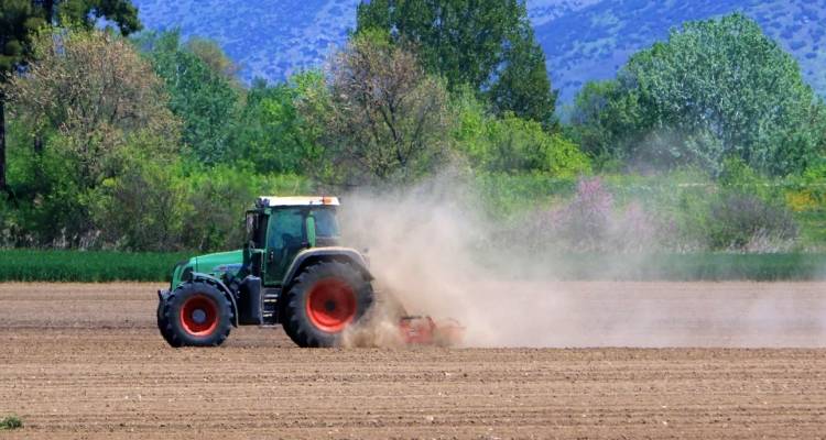 Αγροτικές επιδοτήσεις: Το μεταβατικό σύστημα πληρωμών και ελέγχων για το 2025 | Τι αλλάζει το 2026