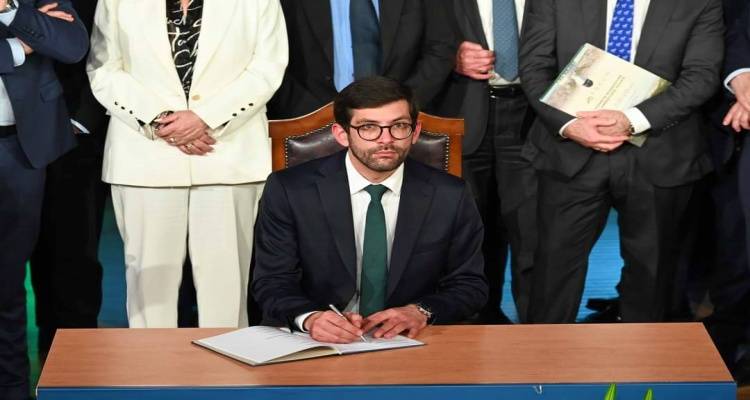 &Sigma;&tau;&omicron; 3&omicron; Foroum &tau;&omicron;&upsilon; &Sigma;&Pi;&Alpha;&Upsilon; &omicron; &Delta;ή&mu;&alpha;&rho;&chi;&omicron;&sigmaf; &Alpha;&gamma;ί&omicron;&upsilon; &Epsilon;&upsilon;&sigma;&tau;&rho;&alpha;&tau;ί&omicron;&upsilon;