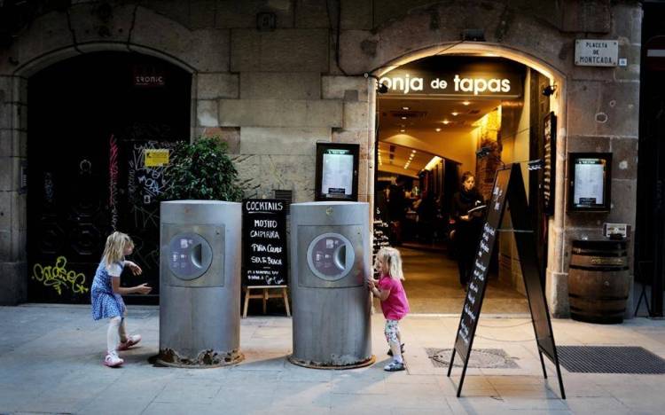 &Omicron;&iota; &laquo;έ&xi;&upsilon;&pi;&nu;&epsilon;&sigmaf; &pi;ό&lambda;&epsilon;&iota;&sigmaf;&raquo; &tau;&eta;&sigmaf; &Epsilon;&upsilon;&rho;ώ&pi;&eta;&sigmaf; έ&nu;&alpha; &beta;ή&mu;&alpha; &mu;&pi;&rho;&omicron;&sigma;&tau;ά &alpha;&pi;ό &tau;&omega;&nu; &Eta;&Pi;&Alpha;