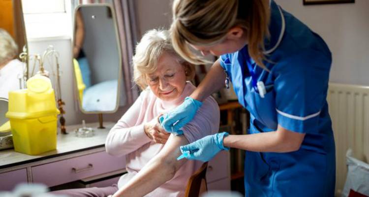 Κορονοϊός – Βρετανία: Αρχίζουν οι εμβολιασμοί αύριο Τρίτη