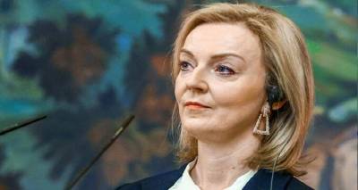 &Pi;ό&lambda;&epsilon;&mu;&omicron;&sigmaf; &sigma;&tau;&eta;&nu; &Omicron;&upsilon;&kappa;&rho;&alpha;&nu;ί&alpha;: &Nu;έ&epsilon;&sigmaf; &alpha;&upsilon;&sigma;&tau;&eta;&rho;έ&sigmaf; &kappa;&upsilon;&rho;ώ&sigma;&epsilon;&iota;&sigmaf; &kappa;&alpha;&tau;ά &tau;&eta;&sigmaf; &Rho;&omega;&sigma;ί&alpha;&sigmaf; &epsilon;&pi;έ&beta;&alpha;&lambda;&epsilon; &eta; &Beta;&rho;&epsilon;&tau;&alpha;&nu;ί&alpha;
