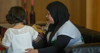 &Chi;&alpha;&mu;ό&gamma;&epsilon;&lambda;&omicron;: &Eta; 4&chi;&rho;&omicron;&nu;&eta; &Tau;ά&lambda;&alpha; &sigma;&tau;&eta;&nu; &alpha;&gamma;&kappa;&alpha;&lambda;&iota;ά &tau;&eta;&sigmaf; &mu;&alpha;&mu;ά&sigmaf; &tau;&eta;&sigmaf;