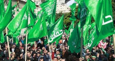 &Phi;&lambda;έ&gamma;&epsilon;&tau;&alpha;&iota; &eta; &Mu;έ&sigma;&eta; &Alpha;&nu;&alpha;&tau;&omicron;&lambda;ή: &Nu;έ&epsilon;&sigmaf; &kappa;&upsilon;&rho;ώ&sigma;&epsilon;&iota;&sigmaf; &kappa;&alpha;&tau;ά &tau;&eta;&sigmaf; &Chi;&alpha;&mu;ά&sigmaf; &alpha;&nu;&alpha;&kappa;&omicron;ί&nu;&omega;&sigma;&epsilon; &tau;&omicron; &Lambda;&omicron;&nu;&delta;ί&nu;&omicron;