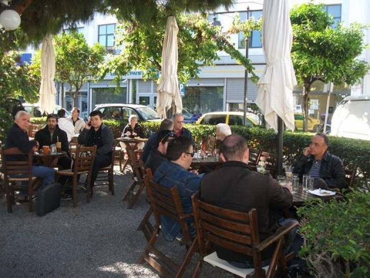 &Epsilon;&rho;&gamma;&omicron;&lambda;&alpha;&beta;&iota;&kappa;ό&sigmaf;&hellip; &tau;&omicron;&upsilon;&rho;&iota;&sigma;&mu;ό&sigmaf; &sigma;&tau;&eta; &Lambda;ή&mu;&nu;&omicron; (!!!) (photos)