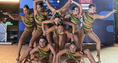 &Eta; &Epsilon;&lambda;&lambda;ά&delta;&alpha; &sigma;&tau;&eta;&nu; 9&eta; &theta;έ&sigma;&eta; &sigma;&tau;&omicron; Acrobatic &tau;&omicron;&upsilon; World Cup