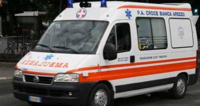 &Pi;έ&theta;&alpha;&nu;&epsilon; &eta; &mu;&alpha;&theta;ή&tau;&rho;&iota;&alpha; &pi;&omicron;&upsilon; έ&pi;&epsilon;&sigma;&epsilon; &alpha;&pi;ό &mu;&pi;&alpha;&lambda;&kappa;ό&nu;&iota; &sigma;&tau;&eta; &Rho;ώ&mu;&eta;