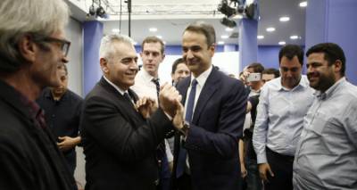&Epsilon;&kappa;&lambda;&omicron;&gamma;έ&sigmaf; &sigma;&tau;&iota;&sigmaf; 30 &Iota;&omicron;&upsilon;&nu;ί&omicron;&upsilon; &omicron; &Mu;&eta;&tau;&sigma;&omicron;&tau;ά&kappa;&eta;&sigmaf; | &Nu;ί&kappa;&eta; &mu;&epsilon; 9,4%, &gamma;&alpha;&lambda;ά&zeta;&iota;&omicron;&sigmaf; &omicron; &chi;ά&rho;&tau;&eta;&sigmaf;