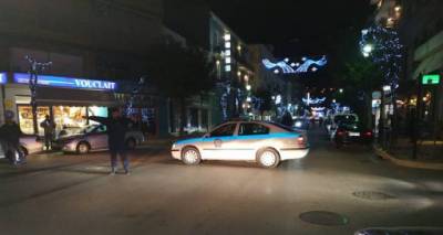 &Sigma;&upsilon;&nu;&alpha;&gamma;&epsilon;&rho;&mu;ό&sigmaf; &sigma;&tau;&omicron; &Lambda;&omicron;&upsilon;&tau;&rho;ά&kappa;&iota;: &Tau;&eta;&lambda;&epsilon;&phi;ώ&nu;&eta;&mu;&alpha; &gamma;&iota;&alpha; &beta;ό&mu;&beta;&alpha; &sigma;&epsilon; &xi;&epsilon;&nu;&omicron;&delta;&omicron;&chi;&epsilon;ί&omicron; &pi;&rho;ώ&eta;&nu; &upsilon;&pi;&omicron;&upsilon;&rho;&gamma;&omicron;ύ
