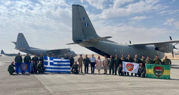 Αποστολή ελληνικής ανθρωπιστικής βοήθειας στη Γάζα | Αεροσκάφη έριξαν 8,5 τόνους τροφίμων