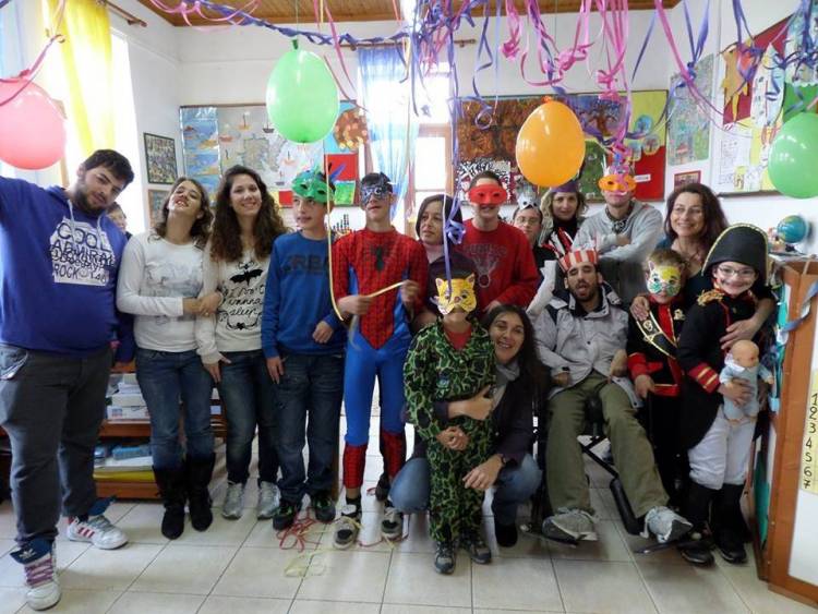 &Kappa;&omicron;&pi;ή &pi;ί&tau;&alpha;&sigmaf; &sigma;ή&mu;&epsilon;&rho;&alpha; &gamma;&iota;&alpha; &tau;&alpha; &Epsilon;&iota;&delta;&iota;&kappa;ά &Sigma;&chi;&omicron;&lambda;&epsilon;ί&alpha; &tau;&eta;&sigmaf; &Lambda;ή&mu;&nu;&omicron;&upsilon;