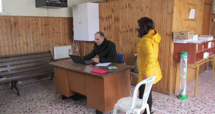 Ο Θωμάς Λούκας στο πλευρό των κατοίκων Καρπασίου | Συνταγογράφησε δωρεάν ελλείψει αγροτικού ιατρού