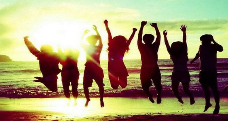 30 &Iota;&omicron;&upsilon;&lambda;ί&omicron;&upsilon;: &Pi;&alpha;&gamma;&kappa;ό&sigma;&mu;&iota;&alpha; &Eta;&mu;έ&rho;&alpha; &Phi;&iota;&lambda;ί&alpha;&sigmaf;