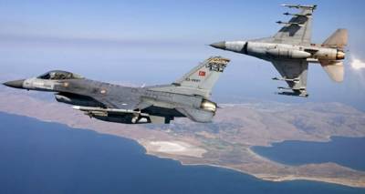 &Omicron;&pi;&lambda;&iota;&sigma;&mu;έ&nu;&alpha; &tau;&omicron;&upsilon;&rho;&kappa;&iota;&kappa;ά &mu;&alpha;&chi;&eta;&tau;&iota;&kappa;ά &pi;&alpha;&rho;&alpha;&beta;ί&alpha;&sigma;&alpha;&nu; &tau;έ&sigma;&sigma;&epsilon;&rho;&iota;&sigmaf; &phi;&omicron;&rho;έ&sigmaf; &tau;&omicron; &epsilon;&lambda;&lambda;&eta;&nu;&iota;&kappa;ό FIR &sigma;&tau;&omicron; &Alpha;&iota;&gamma;&alpha;ί&omicron;
