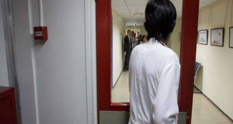 &Beta;&rho;&epsilon;&tau;&alpha;&nu;ί&alpha;: &Omicron;&iota; &Epsilon;&lambda;&lambda;&eta;&nu;&epsilon;&sigmaf; &gamma;&iota;&alpha;&tau;&rho;&omicron;ί &tau;&omicron; &Nu;&omicron;2 &tau;&omicron;&upsilon; &sigma;&upsilon;&sigma;&tau;ή&mu;&alpha;&tau;&omicron;&sigmaf; &upsilon;&gamma;&epsilon;ί&alpha;&sigmaf; -1.700 &sigma;&tau;&eta; &chi;ώ&rho;&alpha;