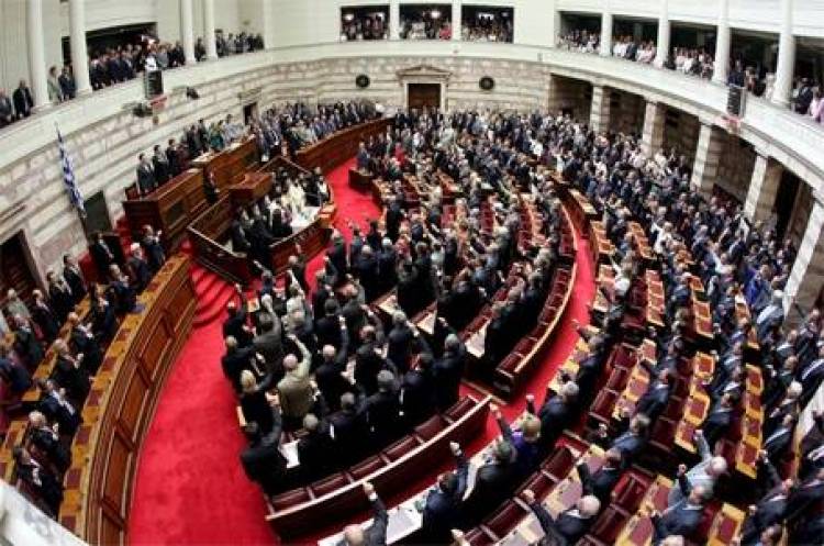Στη Βουλή κατατέθηκε το πρώτο πακέτο μέτρων