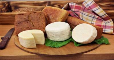 28-ellinika-tyria-sta-koryfaia-tis-notioanatolikis-evropis-den-einai-i-feta-sti-dekada-einai-omos-to-kalathaki-limnou