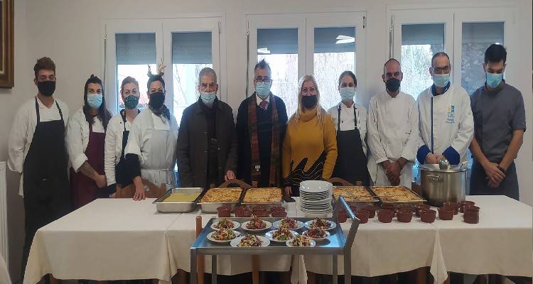 Λήμνος: Ο Ερυθρός Σταυρός για το γεύμα αγάπης στο Γηροκομείο