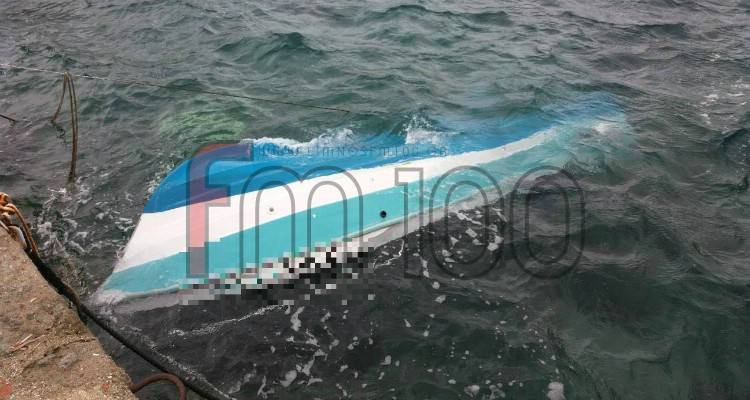 &Lambda;ή&mu;&nu;&omicron;&sigmaf;: &Eta; &theta;ά&lambda;&alpha;&sigma;&sigma;&alpha; &laquo;&kappa;&alpha;&tau;ά&pi;&iota;&epsilon;&raquo; &beta;ά&rho;&kappa;&alpha; &sigma;&tau;&omicron; &lambda;&iota;&mu;&alpha;&nu;ά&kappa;&iota; &tau;&omicron;&upsilon; &Theta;ά&nu;&omicron;&upsilon;&sigmaf; (photos)