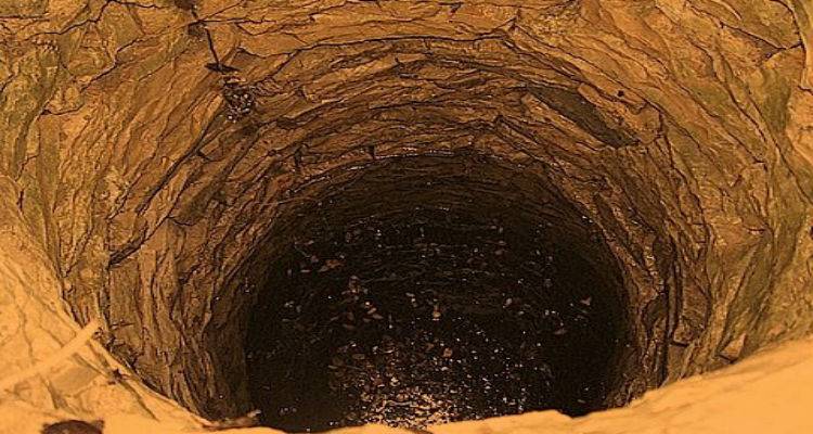 &Tau;&eta;&nu; ά&mu;&epsilon;&sigma;&eta; &pi;&epsilon;&rho;ί&phi;&rho;&alpha;&xi;&eta; &pi;&eta;&gamma;&alpha;&delta;&iota;ώ&nu; &zeta;&eta;&tau;ά &omicron; &Delta;ή&mu;&omicron;&sigmaf; &Lambda;ή&mu;&nu;&omicron;&upsilon;