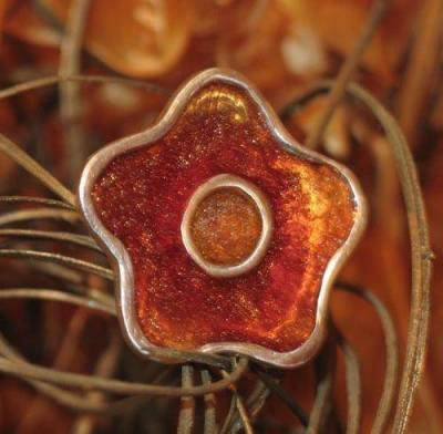 Επιδότηση άνεργων γυναικών για κατασκευή χειροποίητων κοσμημάτων. Δείτε τις προυποθέσεις