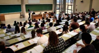 Έ&omega;&sigmaf; 23 &Mu;&alpha;&rho;&tau;ί&omicron;&upsilon; &omicron;&iota; &alpha;&iota;&tau;ή&sigma;&epsilon;&iota;&sigmaf; &gamma;&iota;&alpha; &mu;&epsilon;&tau;&epsilon;&gamma;&gamma;&rho;&alpha;&phi;έ&sigmaf; &alpha;&delta;&epsilon;&lambda;&phi;ώ&nu; &pi;&omicron;&upsilon; &sigma;&pi;&omicron;&upsilon;&delta;ά&zeta;&omicron;&upsilon;&nu; &sigma;&epsilon; &delta;&iota;&alpha;&phi;&omicron;&rho;&epsilon;&tau;&iota;&kappa;έ&sigmaf; &pi;ό&lambda;&epsilon;&iota;&sigmaf;