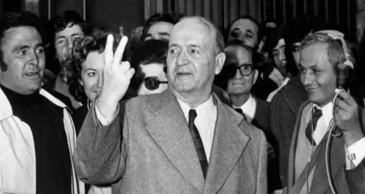 Έ&nu;&alpha;&sigmaf; &Lambda;&eta;&mu;&nu;&iota;ό&sigmaf; &alpha;&nu;ά&mu;&epsilon;&sigma;&alpha; &sigma;&tau;&omicron;&upsilon;&sigmaf; 7 &sigma;&pi;&omicron;&upsilon;&delta;&alpha;ί&omicron;&upsilon;&sigmaf; ά&nu;&theta;&rho;&omega;&pi;&omicron;&upsilon;&sigmaf; &pi;&omicron;&upsilon; έ&gamma;&iota;&nu;&alpha;&nu; &alpha;&theta;&eta;&nu;&alpha;ϊ&kappa;&omicron;ί &delta;&rho;ό&mu;&omicron;&iota;