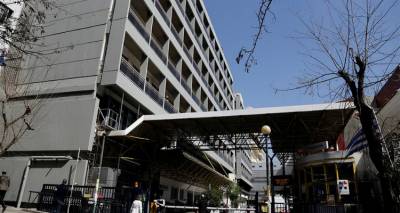 &Kappa;&omicron;&rho;&omega;&nu;&omicron;ϊό&sigmaf;: &Sigma;&tau;&omicron;&upsilon;&sigmaf; 67 &omicron;&iota; &nu;&epsilon;&kappa;&rho;&omicron;ί &sigma;&tau;&eta; &chi;ώ&rho;&alpha;